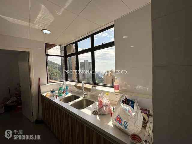 Jardines Lookout - Park Place Block A 07