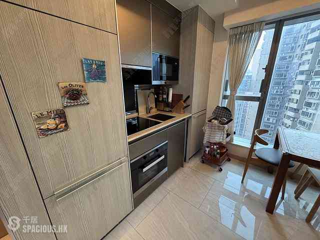 Sai Ying Pun - King's Hill 04