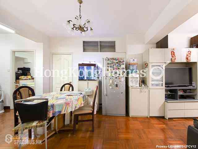 Mid Levels West - Hing Wah Mansion 01
