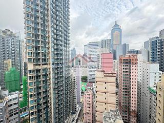 Wan Chai - The Avenue Phase 1 Block 5 07