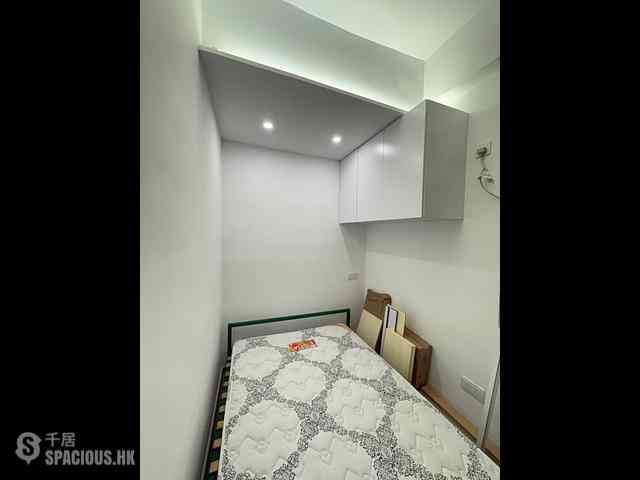 Mong Kok - Kin Wong Mansion Phase 2 02
