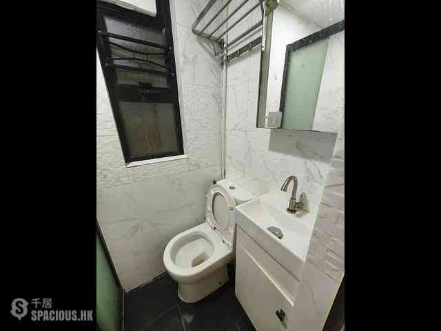 Mong Kok - Sincere House 04