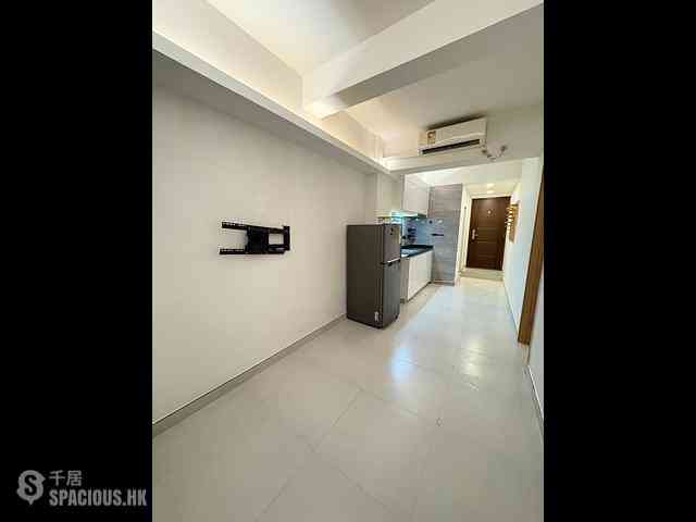 Mong Kok - 121, Tung Choi Street 01