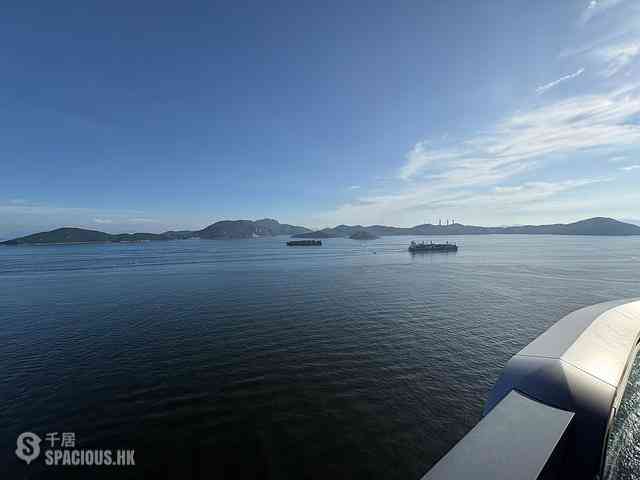 Ap Lei Chau - The Corniche Tower 5 03