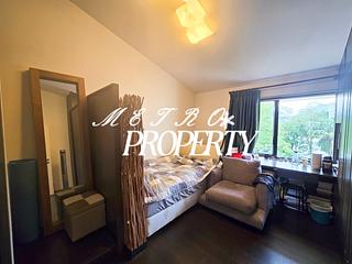 The Peak - Strawberry Hill 10
