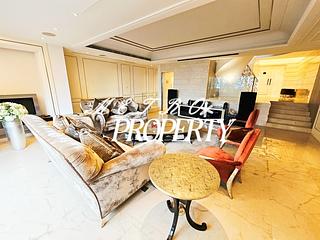 The Peak - Strawberry Hill 15