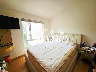 The Peak - Strawberry Hill 17