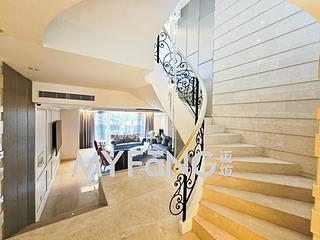 The Peak - Strawberry Hill 14