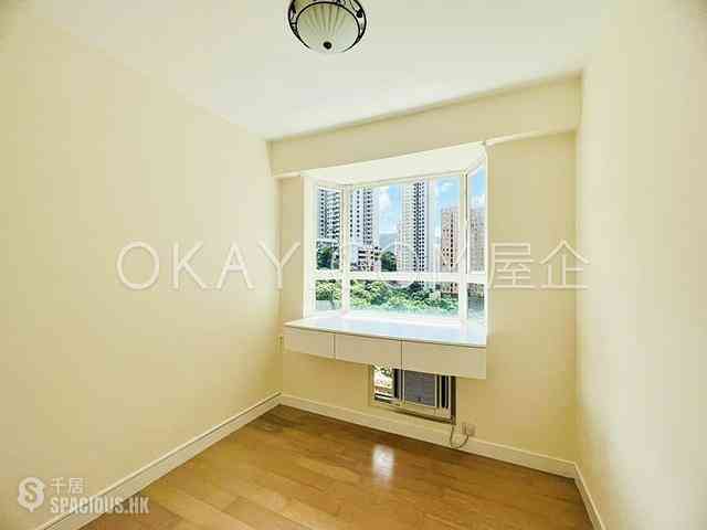 Tai Hang - Ronsdale Garden 04