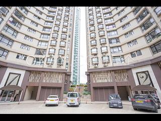 Tai Hang - Ronsdale Garden 08