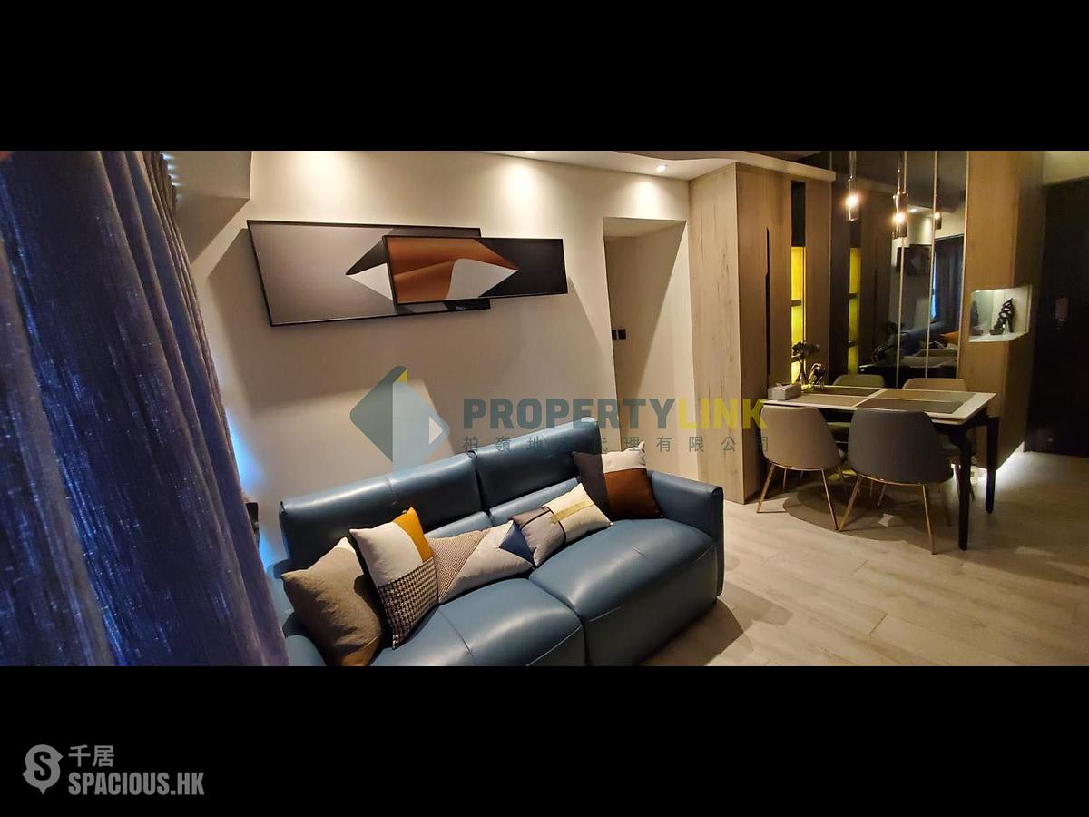 Sai Ying Pun - Centre Place 01