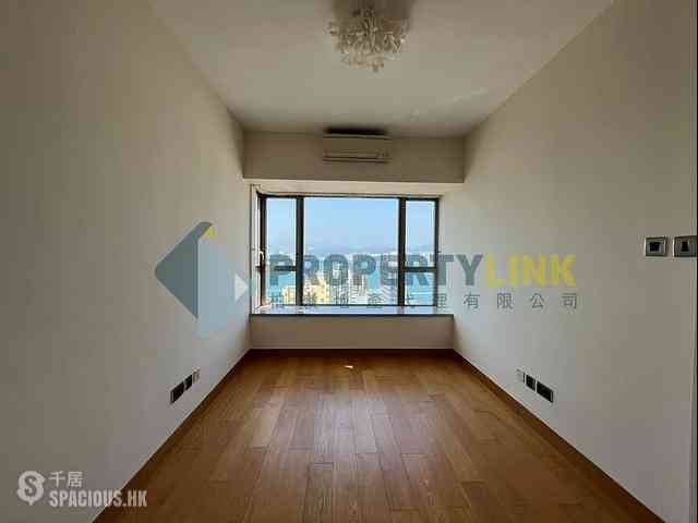 Sai Ying Pun - The Nova 05