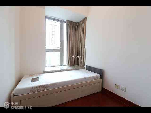 Wan Chai - The Avenue Phase 1 04