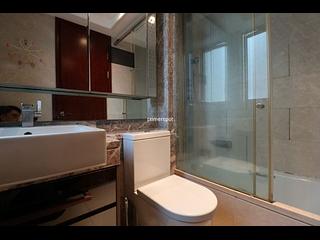 Wan Chai - The Avenue Phase 1 05