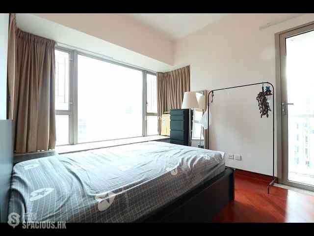 Wan Chai - The Avenue Phase 1 06