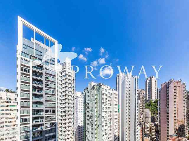 Happy Valley - The Aster (Resiglow) 01