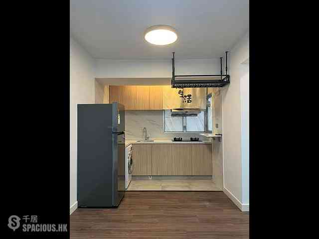 Kennedy Town - Shun Fai Building 01