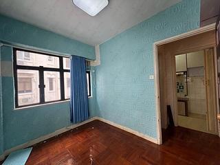 Mid Levels West - Hing Wah Mansion Block B 02