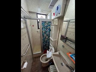 Mid Levels West - Hing Wah Mansion Block B 04