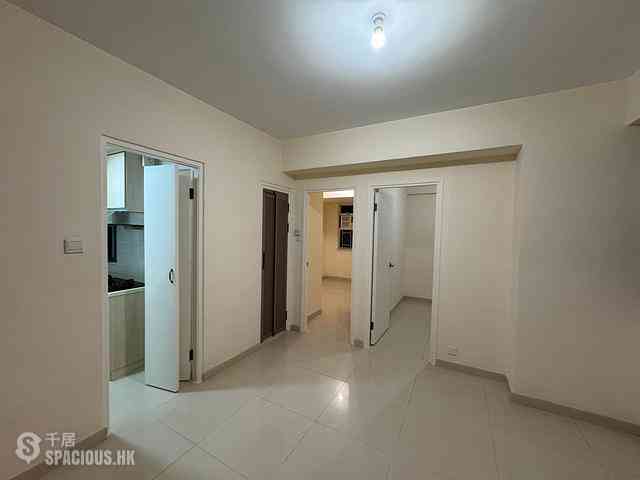 Mid Levels Central - On Fung Building 01