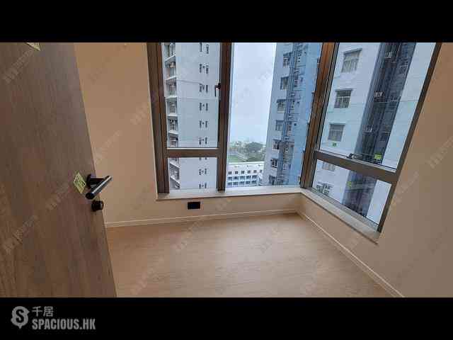 Quarry Bay - Finnie 02