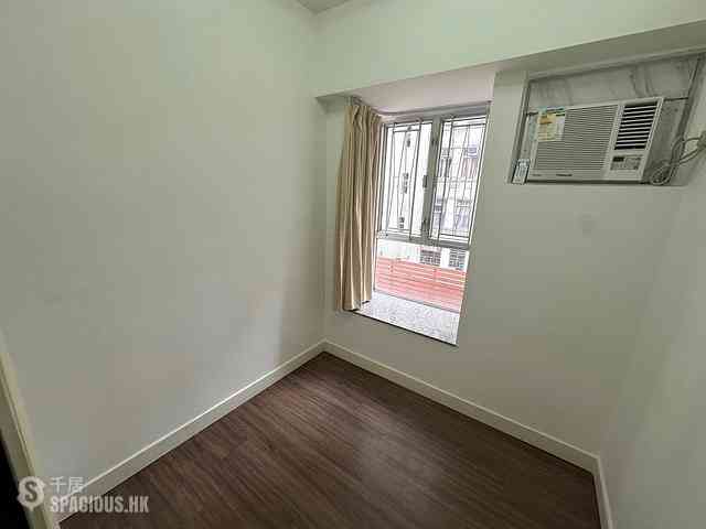 Kennedy Town - Shun Fai Building 02