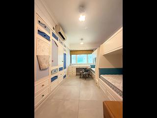 Mid Levels West - Hong Kong Garden 11