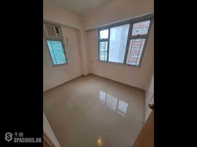 Wan Chai - Pao Woo Mansion 03