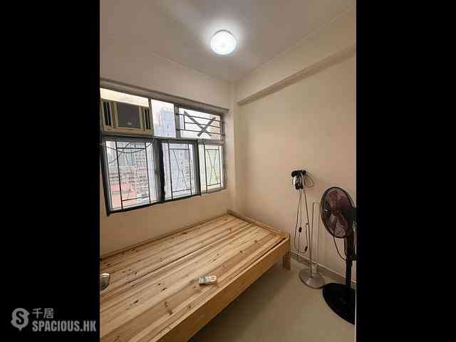 Mong Kok - Portland Building 06
