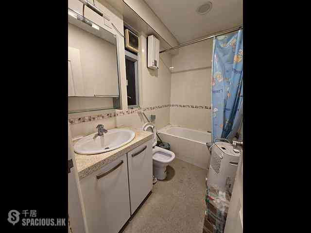 Causeway Bay - Lockhart House 06