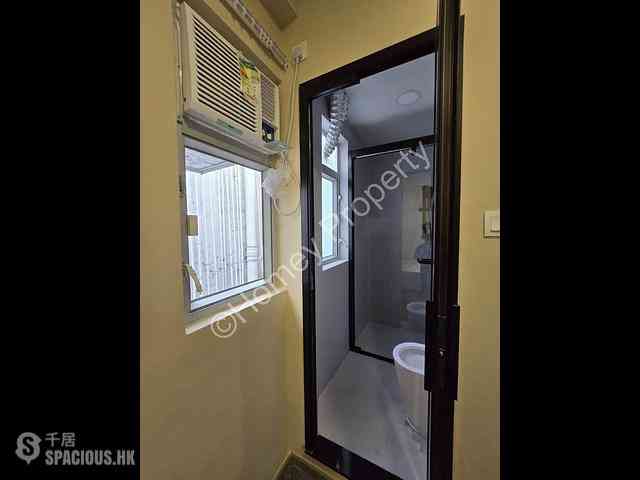 Mong Kok - Sun Hing Building 04