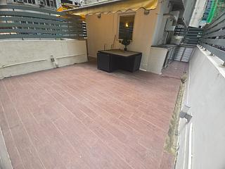 Wan Chai - Yen May Building 08