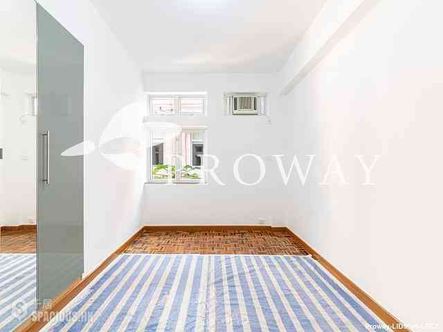 Pok Fu Lam - Bisney Villas 06