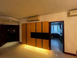 Mid Levels Central - Tregunter Tower 3 02