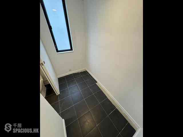 Central - 17-21 Gough Street 11