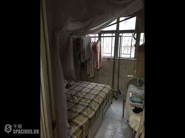 Sheung Wan - Sze Yap Building 02