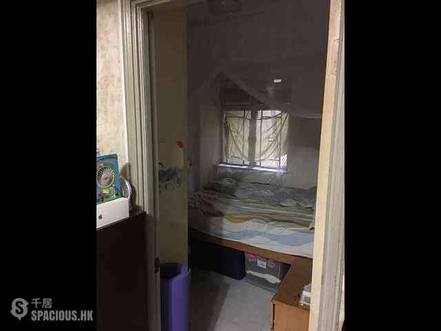 Sheung Wan - Sze Yap Building 06