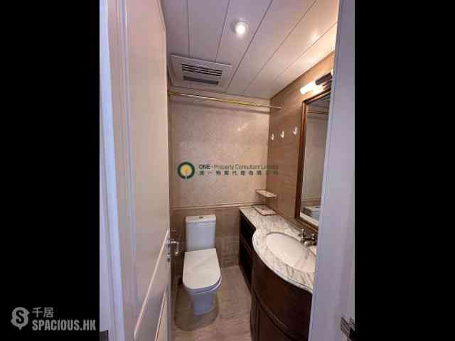 Shek Tong Tsui - One South Lane 04