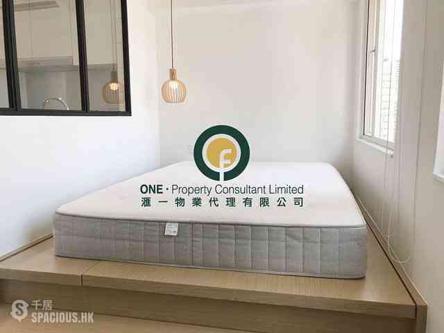Sai Ying Pun - Fook Moon Building 06
