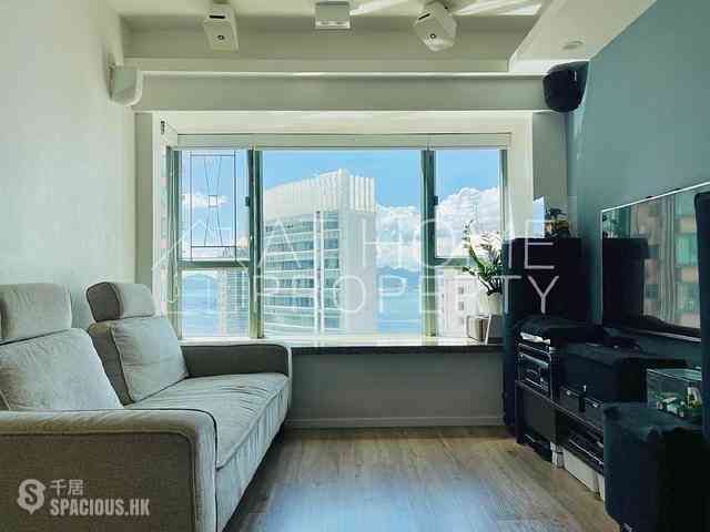 Sheung Wan - Queen's Terrace 01