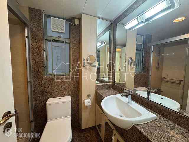 Sheung Wan - Queen's Terrace 06