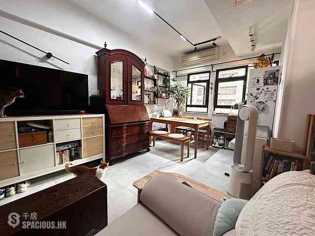 Sheung Wan - Nam Pak Hong Building 01