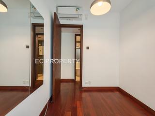 Wan Chai - The Morrison 12