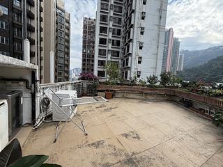 Mid Levels Central - Jing Tai Garden Mansion 13