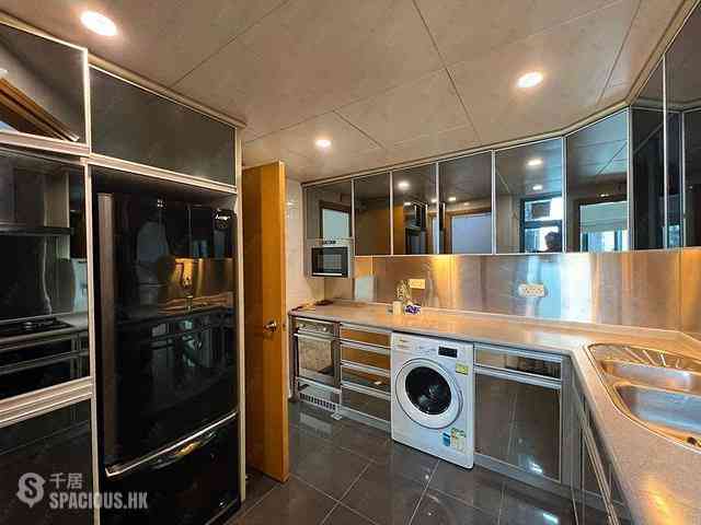 Mid Levels West - 80 Robinson Road 01