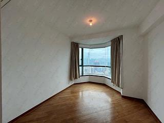 Mid Levels West - 80 Robinson Road 05