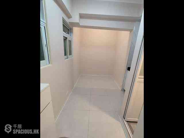 Mong Kok - Lee Hing Building 02