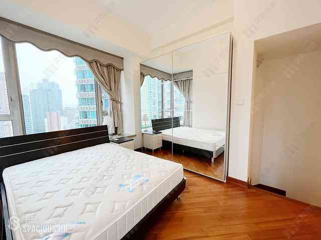 Wan Chai - The Avenue Phase 2 Block 3 05