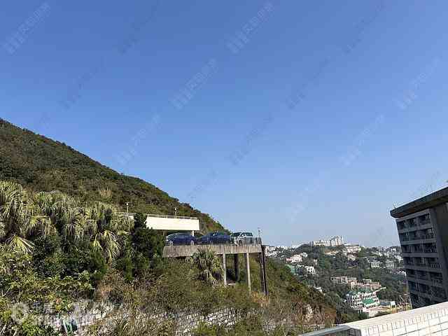 The Peak - Sunshine Villa 01