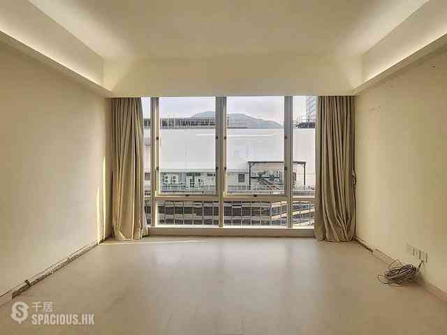 Wan Chai - Convention Plaza Apartments 01